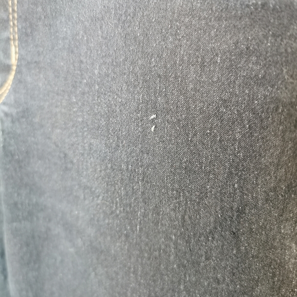 Lei Denim Crops with Faux Drawstring Detail - Picture 3 of 3